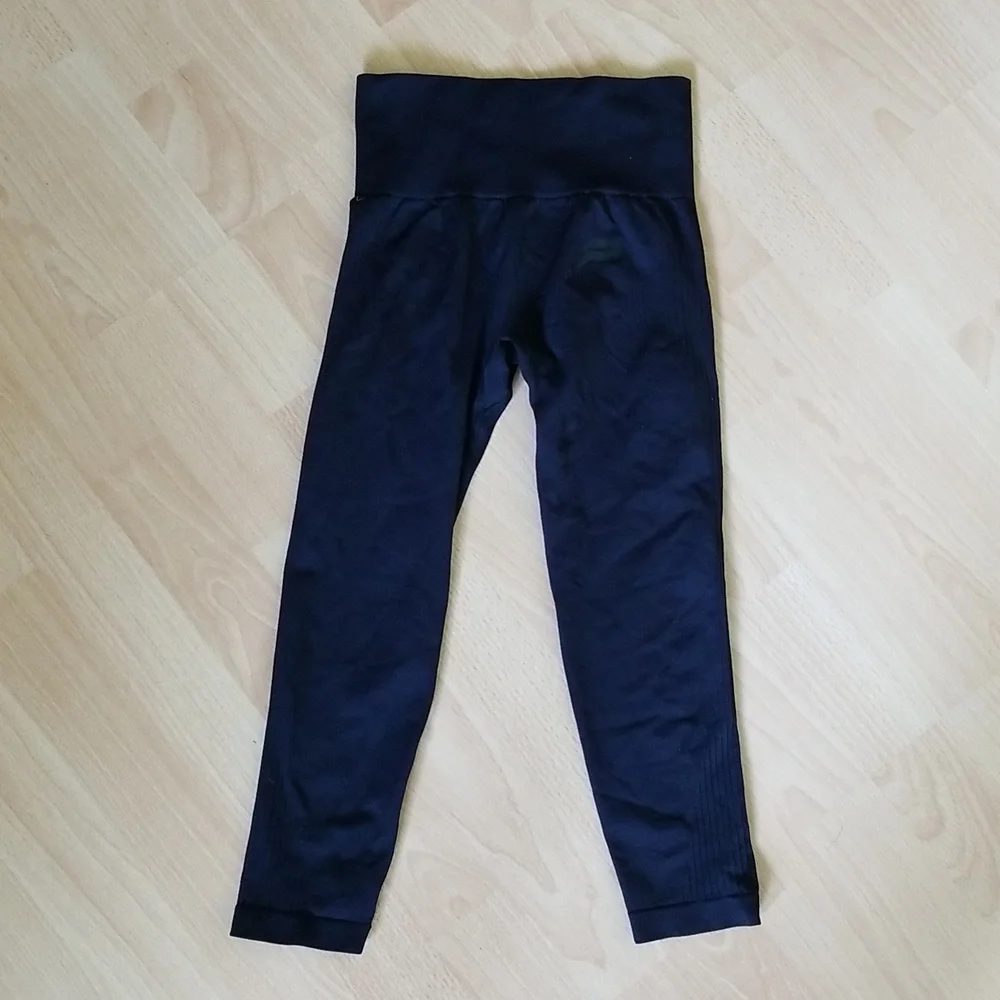 Pursue Fitness Black Crop Leggings Size XS Active Athletic Seamless Capri